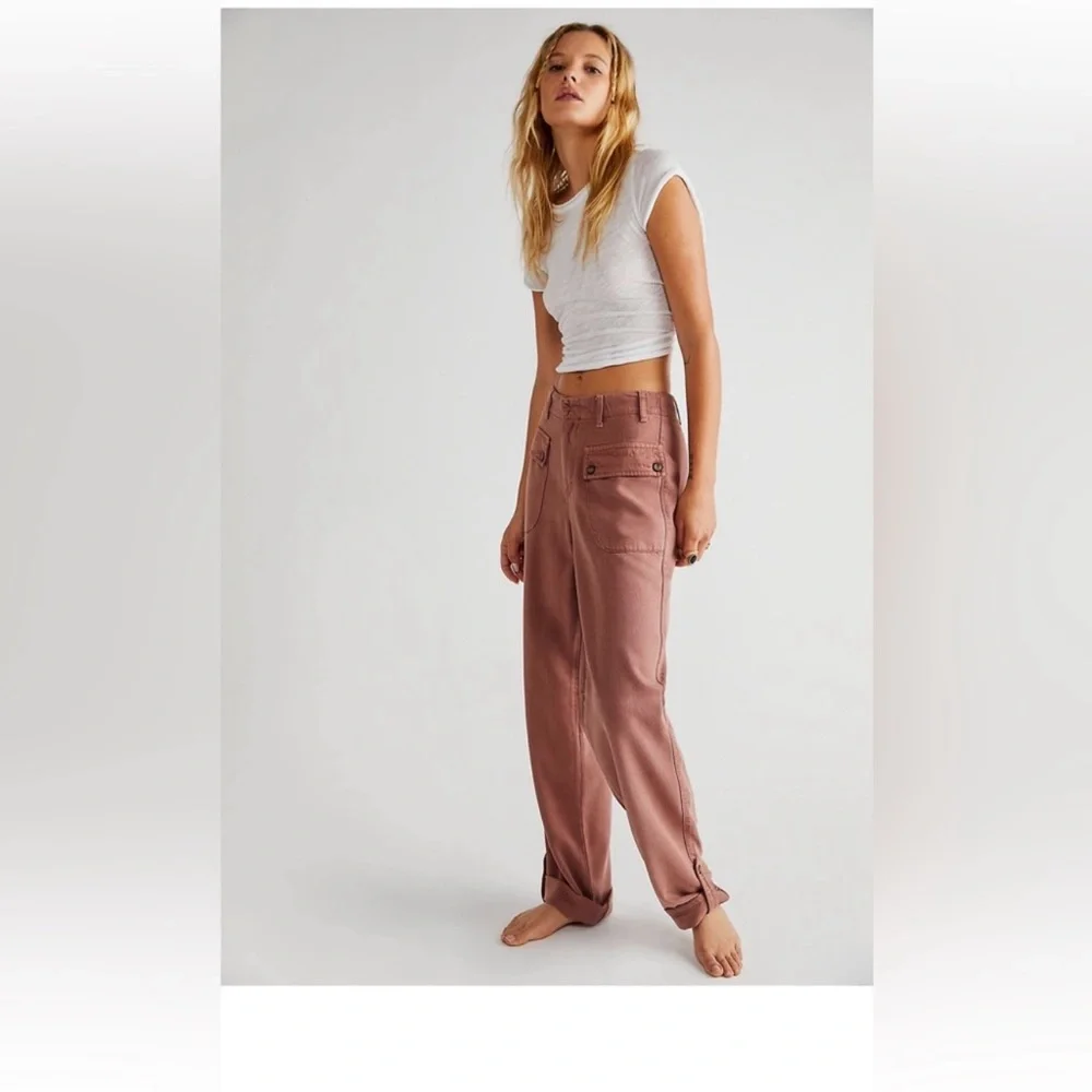 Free People Big Pocket Zipper Fly Rory Relaxed Slim Straight Roll Hem Size 25